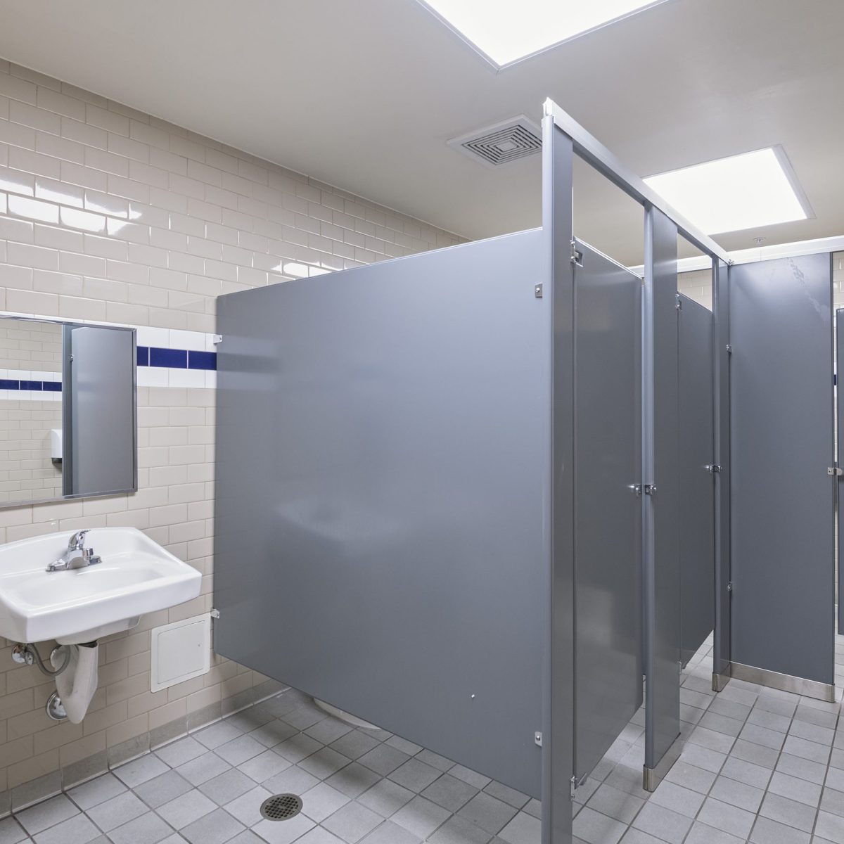 Restrooms - Interior Stalls - 01